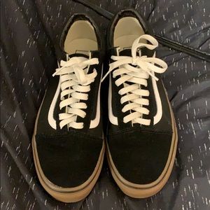 Vans black gum bottom. Minor staining on laces